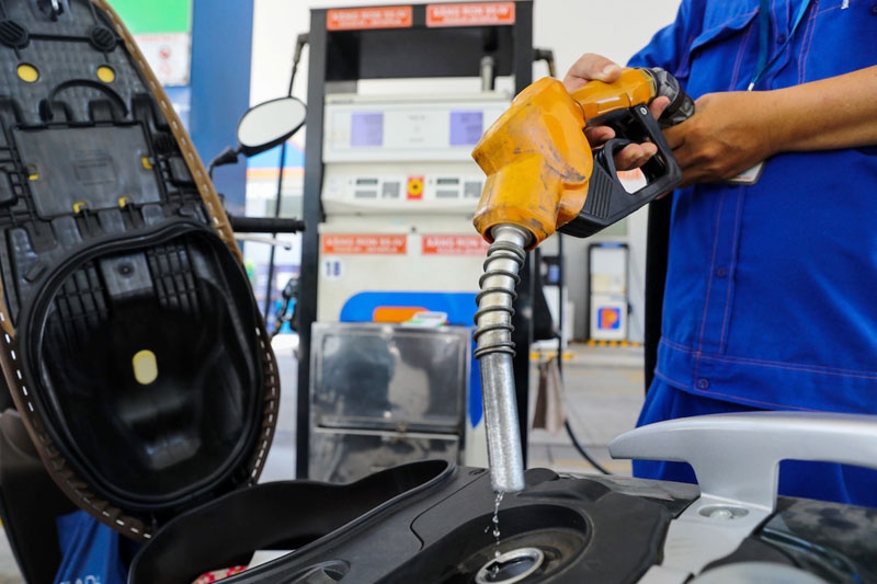 Giá xăng dầu tăng tác động mạnh tới tăng trưởng kinh tế