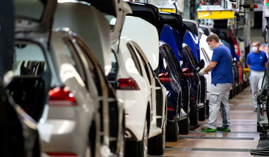 Ngành công nghiệp ô tô Anh có nguy cơ thiệt hại gần 74 tỷ USD